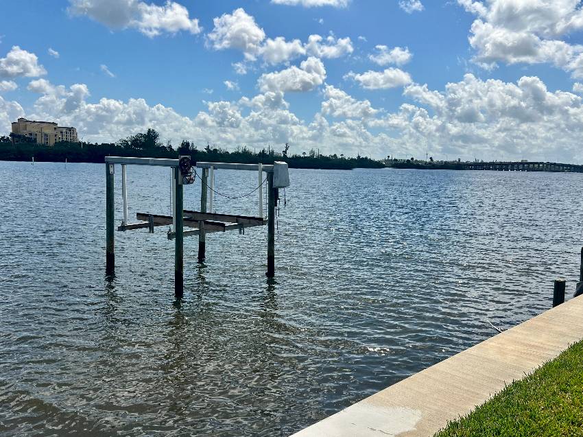 327 3rd St Dr W #13 a Palmetto, FL Mobile or Manufactured Home for Sale